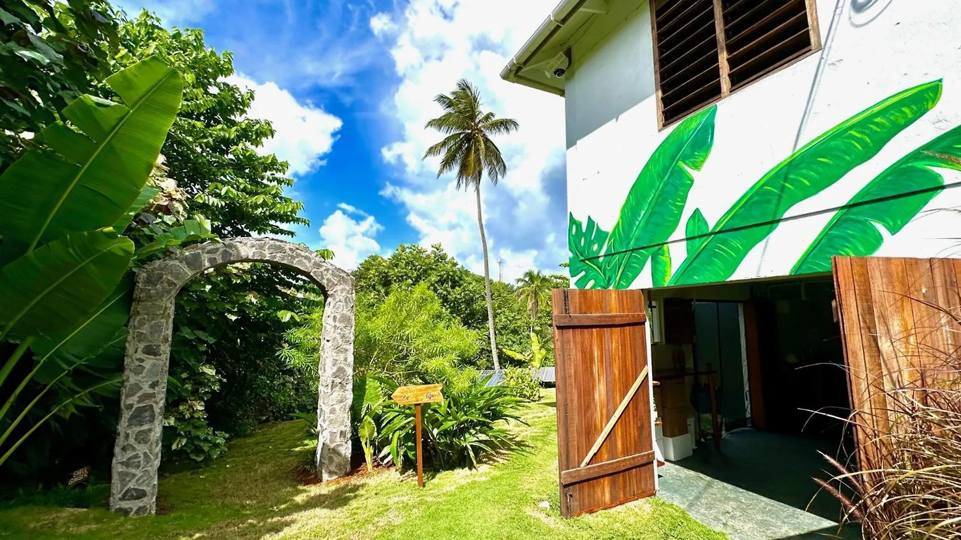 Sea Cliff Eco-Cottages & Gin Distillery Calibishie Hébergement de vacances